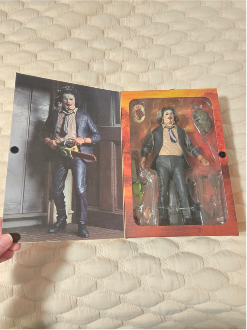 NECA The Texas Chainsaw Massacre Pretty Woman Leatherface Action Figure collect
